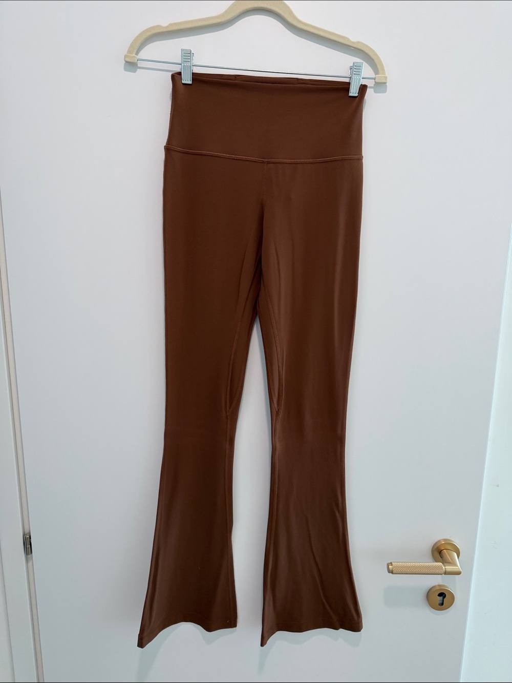 Lululemon - Picture 1 of 4